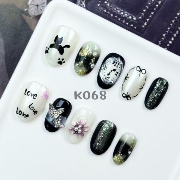 Time & Love 3D Black & Pearl White Short Oval Nails K068