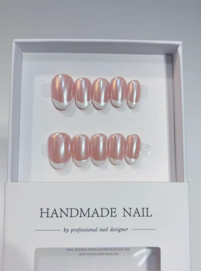 Short Oval Pearl Pink White French Tips