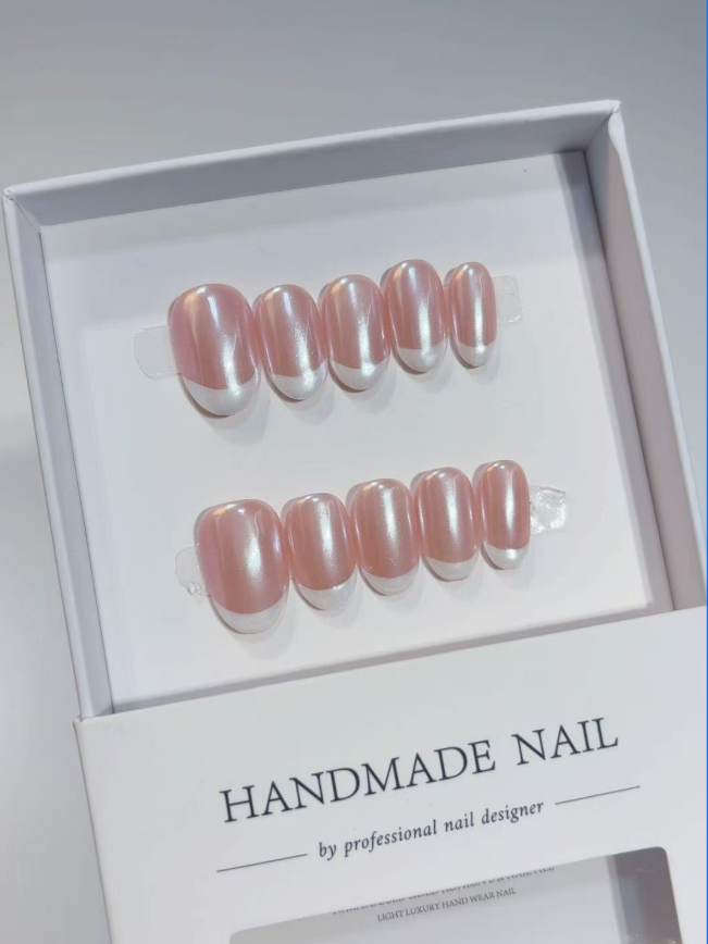 Short Oval Pearl Pink White French Tips