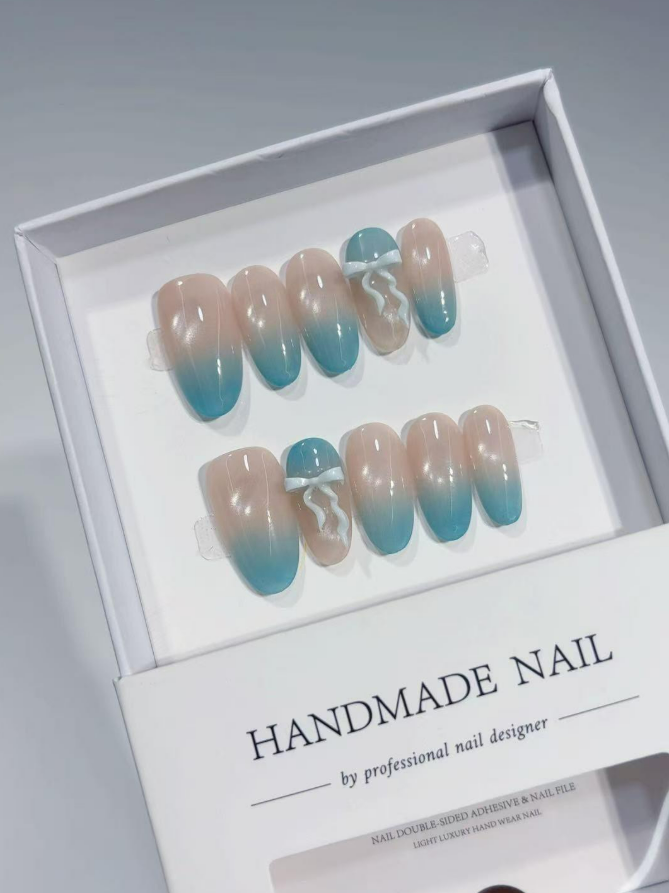 Medium Oval Baby Blue Ombre Tips & Delicate Bow